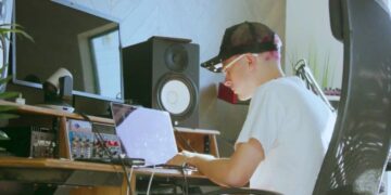 1 Hit Wonder Nick Mira Making 3 Beats From Scratch In 10 Minutes (Studio Cookup Vol. 2)