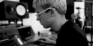 100x Multi-Platinum Producer Nick Mira Makes 2 Beats From Scratch Then Hits The Studio