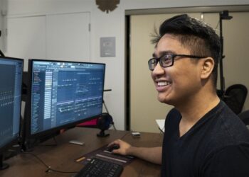 15 PRODUCERS COLLABORATED ON THIS BEAT WITH ME! Making A Beat From Scratch In Fl Studio!