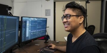 15 PRODUCERS COLLABORATED ON THIS BEAT WITH ME! Making A Beat From Scratch In Fl Studio!