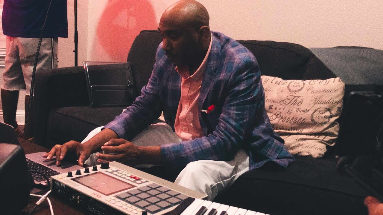 AKAI MPC Live ii New Expansions! Beat Making & Sequencing