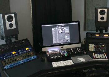 Barefoot Footprint 02 review – the search for new monitors is over!