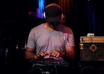 David “Fingers” Haynes Meets the MPC Studio Black