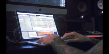 Diego Ave Breaks Down The Beat For The Game ft. Jeremih “All Eyez”