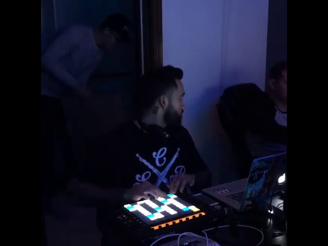 Diego Ave x Scott Storch make an 80s Pop smash!!