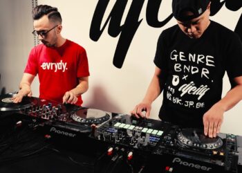 DJ OBSCENE​ and DJ Dynamix​ Perform a Routine Using Pioneer DJ​’s DJM-S3