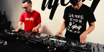 DJ OBSCENE​ and DJ Dynamix​ Perform a Routine Using Pioneer DJ​’s DJM-S3