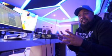 Drake, Gunna, Lil Baby Producer BricksDaMane Cooks up Fire Beat In The Studio