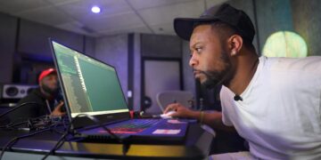 Drake & Lil Uzi Vert Producer Makes 4 Beats in 5 Minutes From SCRATCH! | Supah Mario Cookup