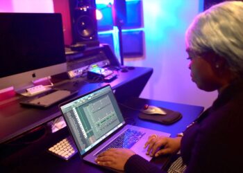 Grammy Winning Producer Tasha Catour gives insight on her career and Makes Crazy Beat!