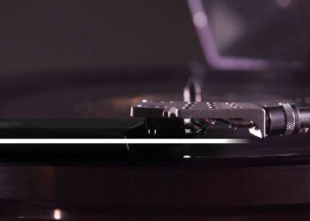 Introducing the BT 500 Bluetooth Turntable