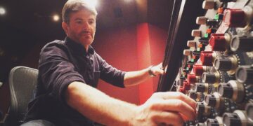 Jacquire’s Shoot Out: Vintage Hardware vs. Apollo & Unison Plug-Ins