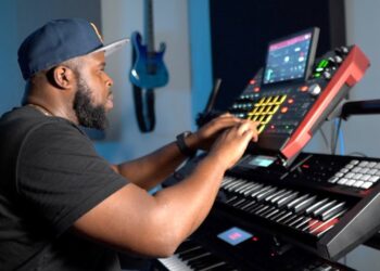 Made Crazy Up Tempo Beat on MPC X using TubeSynth and My X Factor Drum Kit!