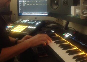 Making a beat in minutes. A King Shameek instrumental using Maschine Studio