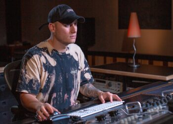 Mixing ‘Ginza’ by J. Balvin with Alejandro ‘Mosty’ Patiño