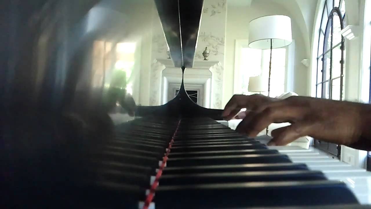 Playing Piano [JIGG]
