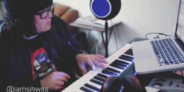 Sikwitit Beatmaking Video (Propellerhead Reason 9 x Shroom Breaks)