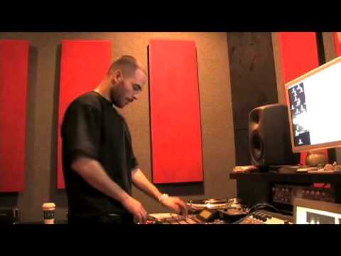 The Alchemist making “Key To The City” beat