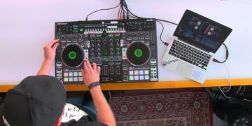 Trayze Performs With Roland and Serato’s DJ-808 Controller, Part 2