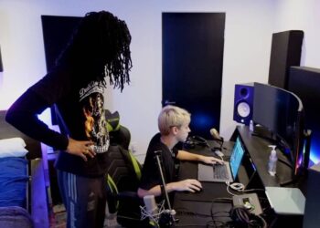 UPCOMING HUMAN BEAT MACHINE NICK MIRA MAKES TOO MANY BEATS TO COUNT WITH DT AND JOHN LUTHER