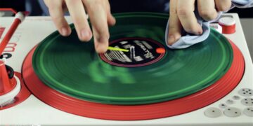 Why You Should Clean Your DVS Control Vinyl