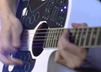 World’s First Wireless MIDI Guitar Controller for Acoustic Guitar – ACPAD
