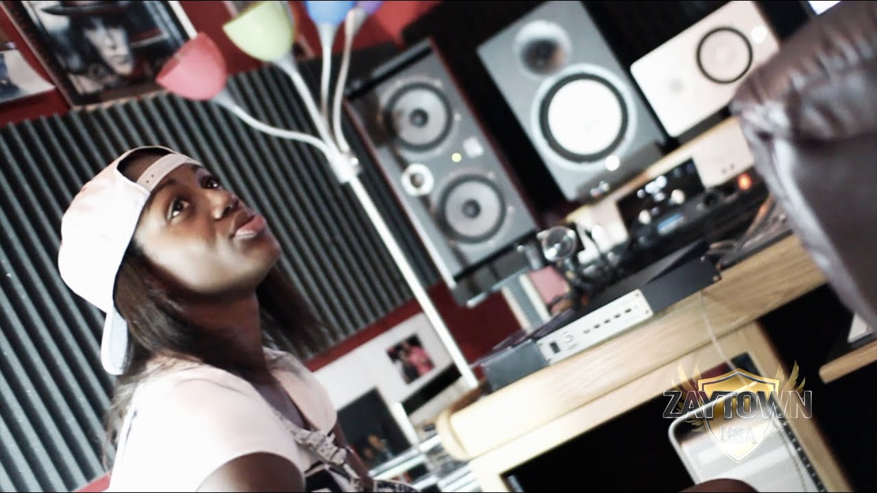 Zaytoven Shows WNBA Player Tiffany Hays his process.