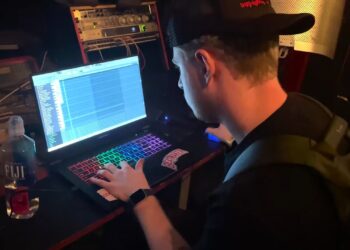 POV: Youβre In a Famous Studio