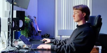 Cashgang producer kingfisher makes 6 beats in the studio