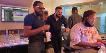 Inside a Drake + Travis Scott Producer Session…  (These Beats Are Insane)