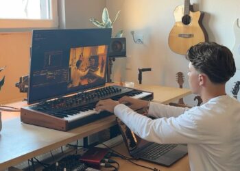 Watch Me Making A Guitar Beat for NBA Youngboy