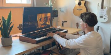 Watch Me Making A Guitar Beat for NBA Youngboy