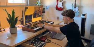 Making An R&B Beat From Scratch