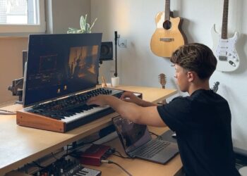 Watch NBA Youngboy’s Producer Making A Beat For Him